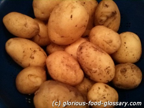 Ardappel is Potato in English , harvested from own garden 