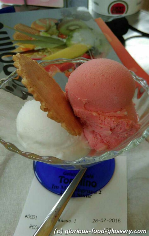 Lemon and Watermelon flavored Gelato available in Bremen especially during summer months